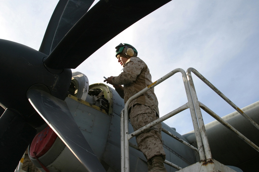 Raiders transport troops, cargo for MEB-A