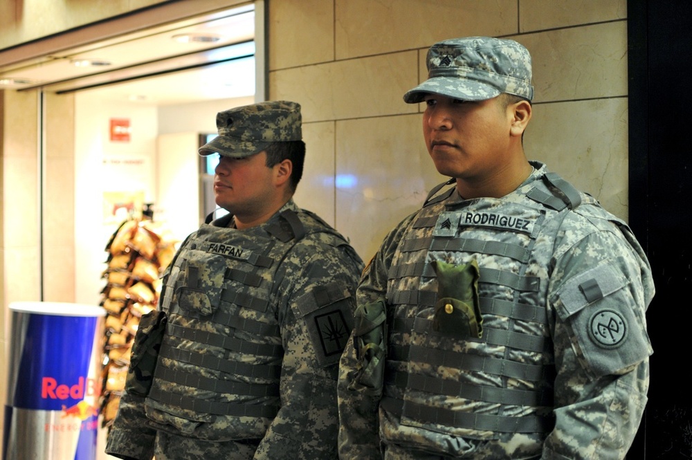 New Yorkers Enjoy New Years' With Additional Security in Place