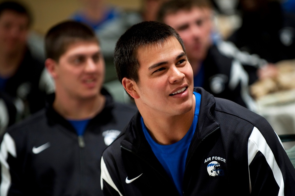 Mullen Delivers Pep Talk to Air Force Falcon Football Team