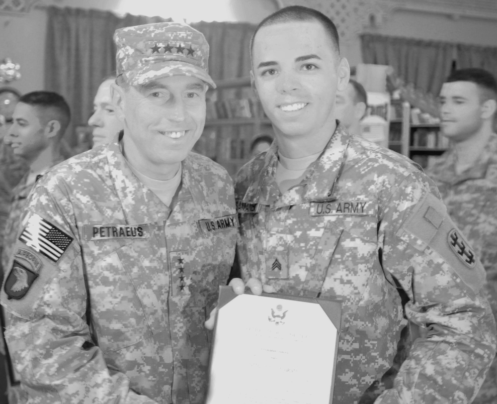 General David Petraeus battlefield circulation allows time to give promotions