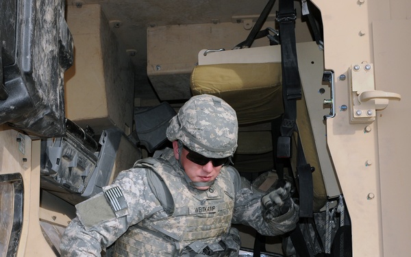 'Rollover, Rollover, Rollover!': Soldiers Learn How to Quickly, Properly Exit an MRAP