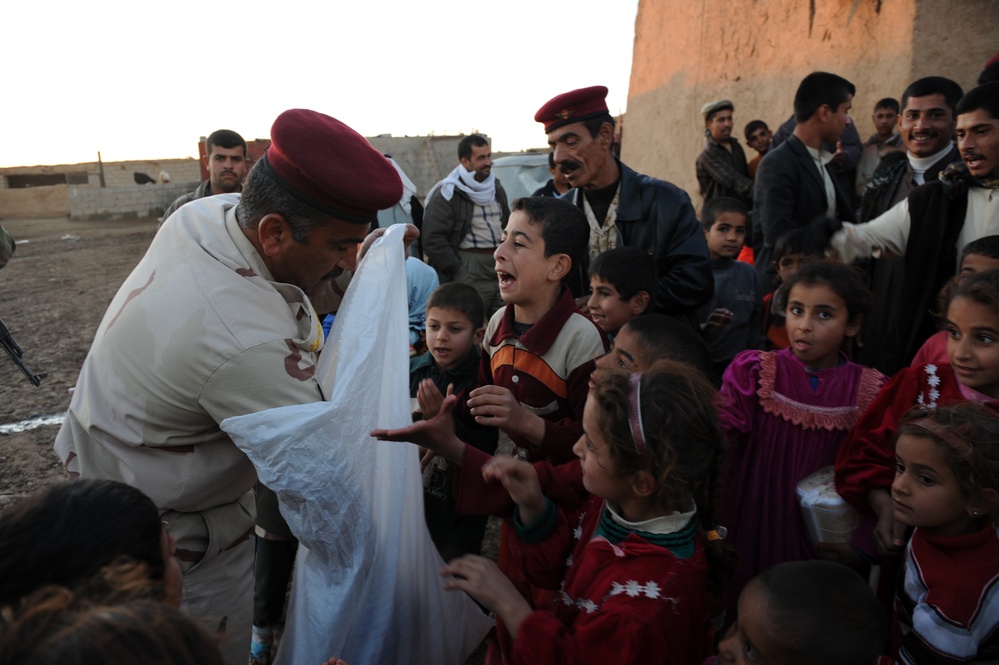 6-1 CAV and IA Deliver Toys To Kids