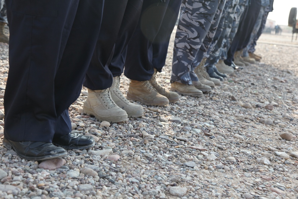 Iraqi police inspection formation