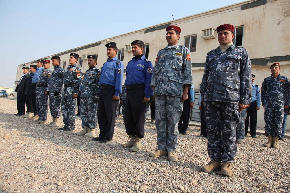 Iraqi police inspection formation