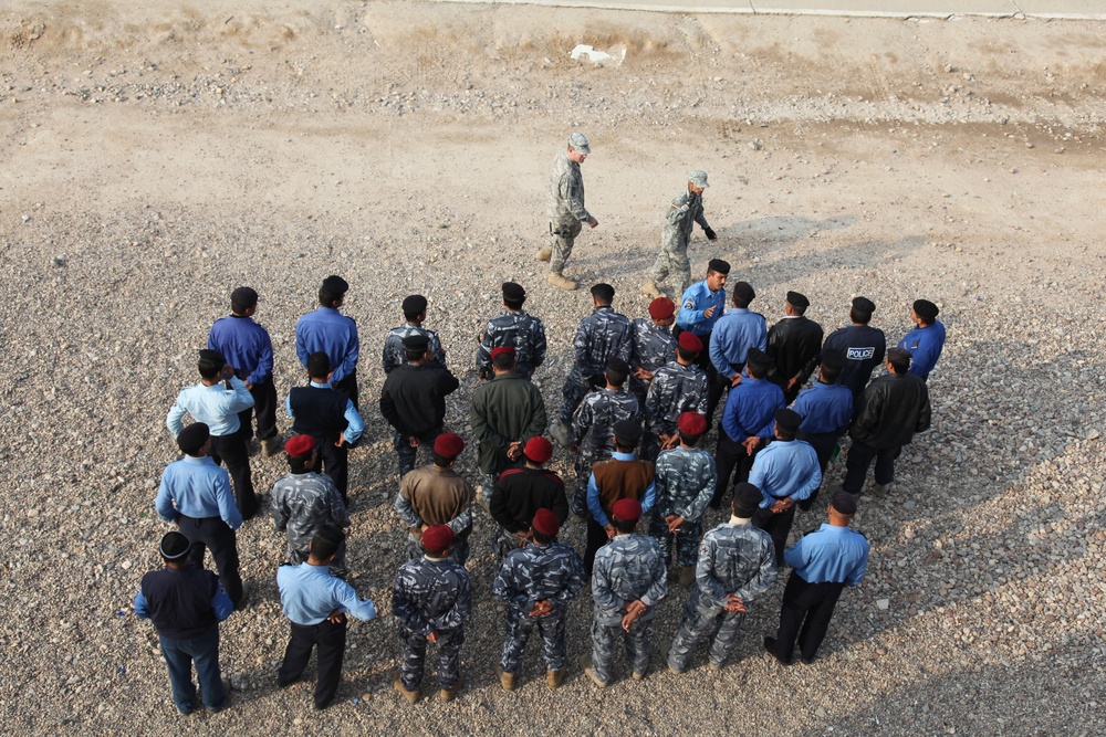 Iraqi police inspection formation