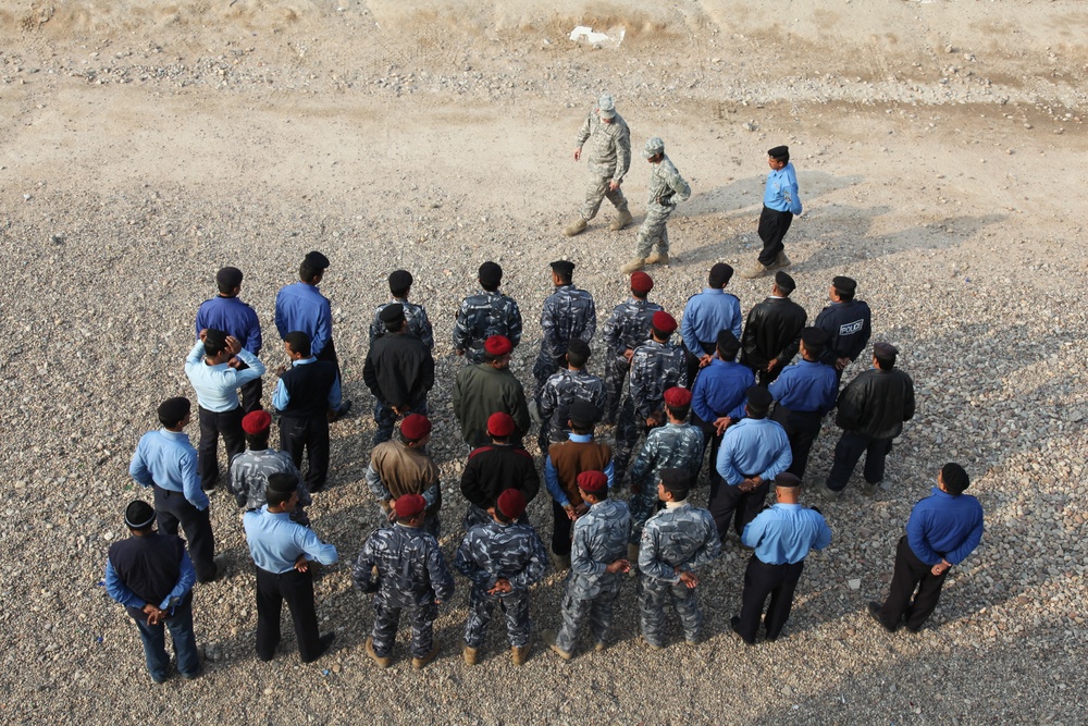 Iraqi police inspection formation