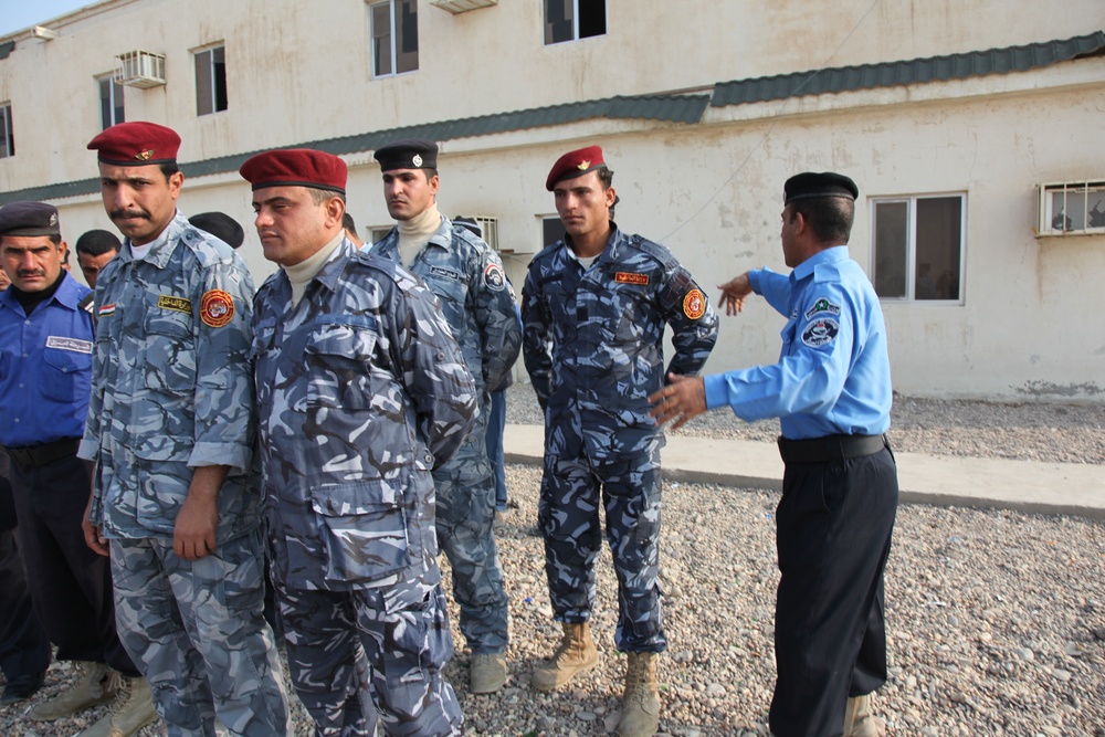 Iraqi police inspection formation