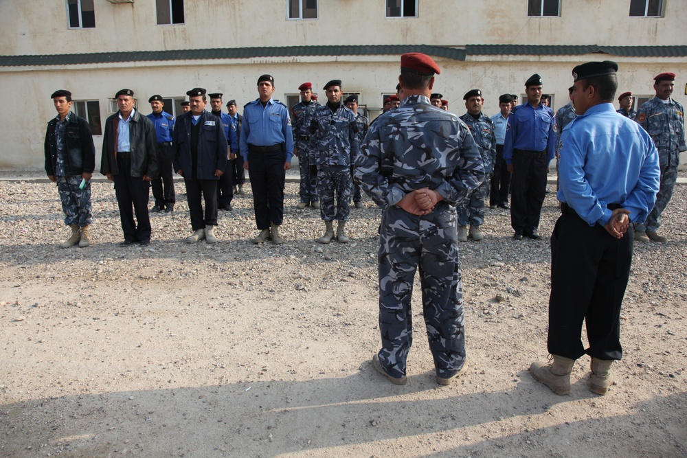 Iraqi police inspection formation