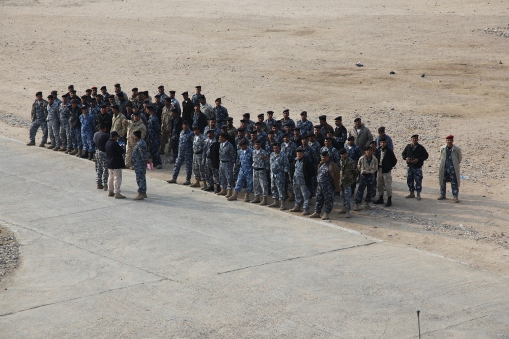 Iraqi police inspection formation