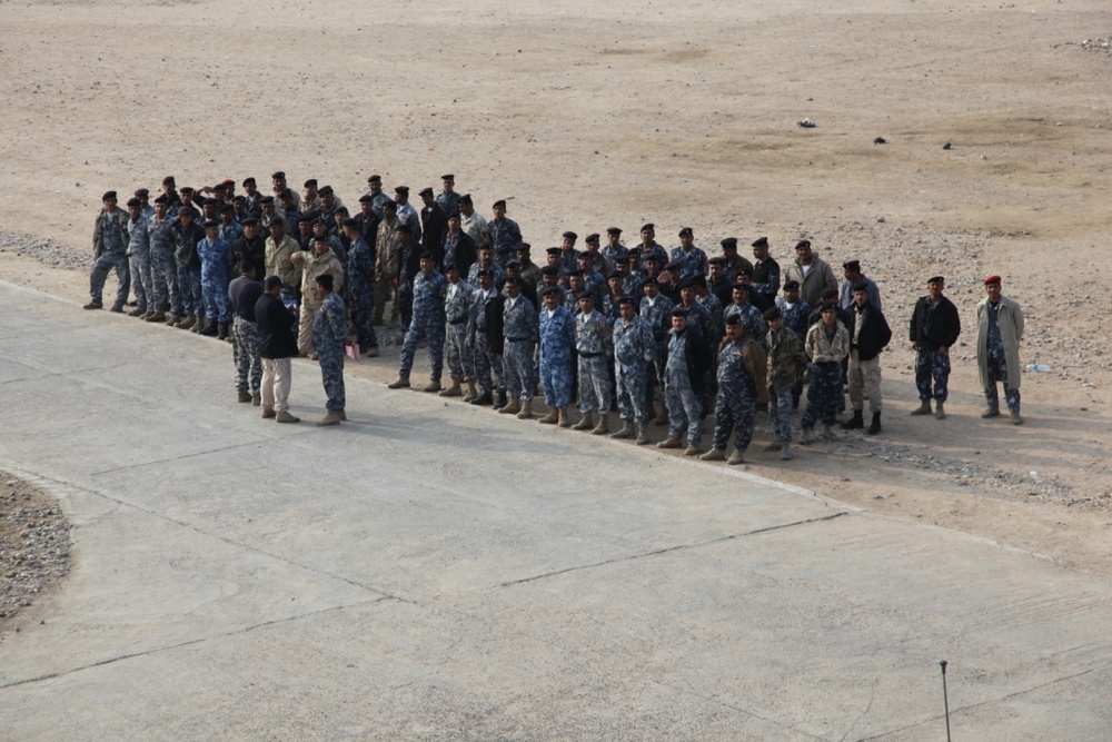 Iraqi police inspection formation