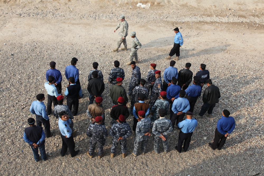 Iraqi police inspection formation