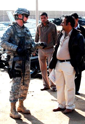 Soldiers Bring Electronic Banking to Iraq