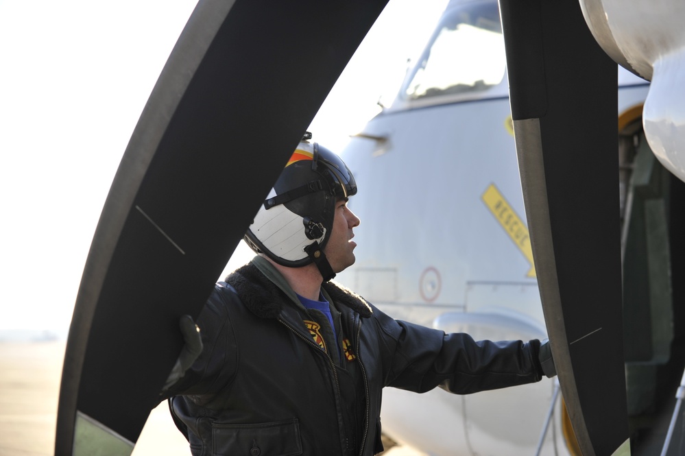 VRC-40 Readies for Haiti Relief Effort