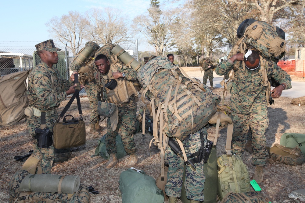 Dvids News 22nd Meu Marines Depart Camp Lejeune For Haiti Relief Operations 9015