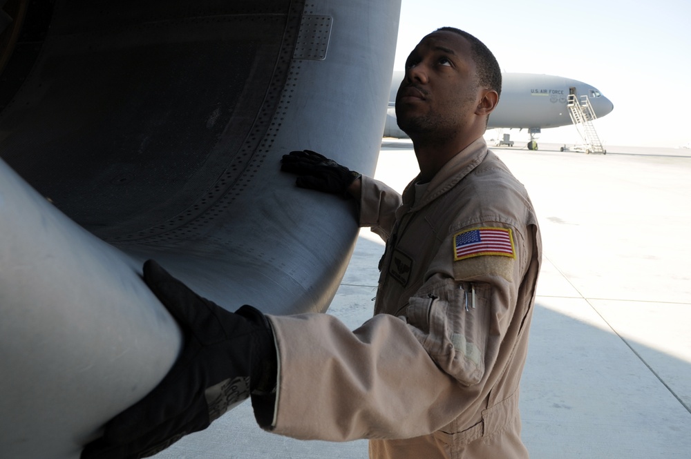 KC-10 Flight Engineer, Staten Island Native, Supports Deployed Air Refueling Ops