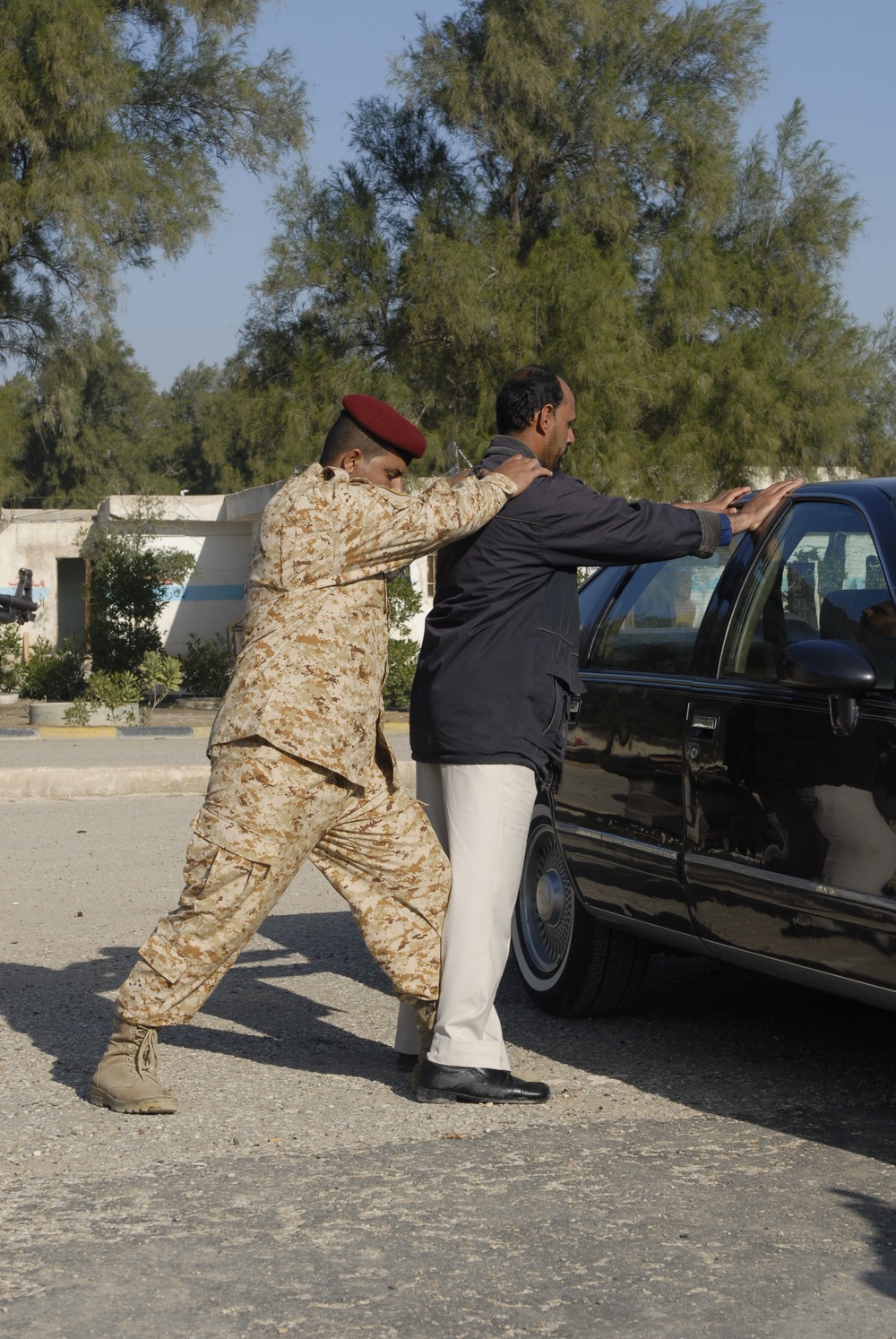 Iraqi Border Guards Train Oil Ministry