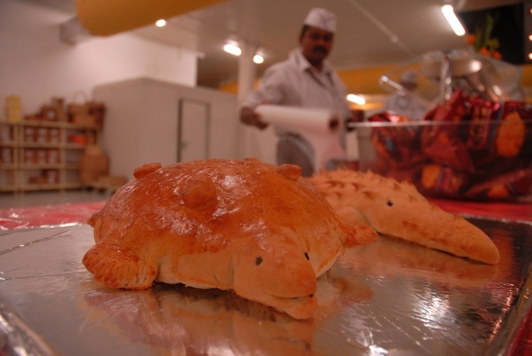 Contingency Operating Base Basra Diners treated to delicacies for both eyes and taste buds