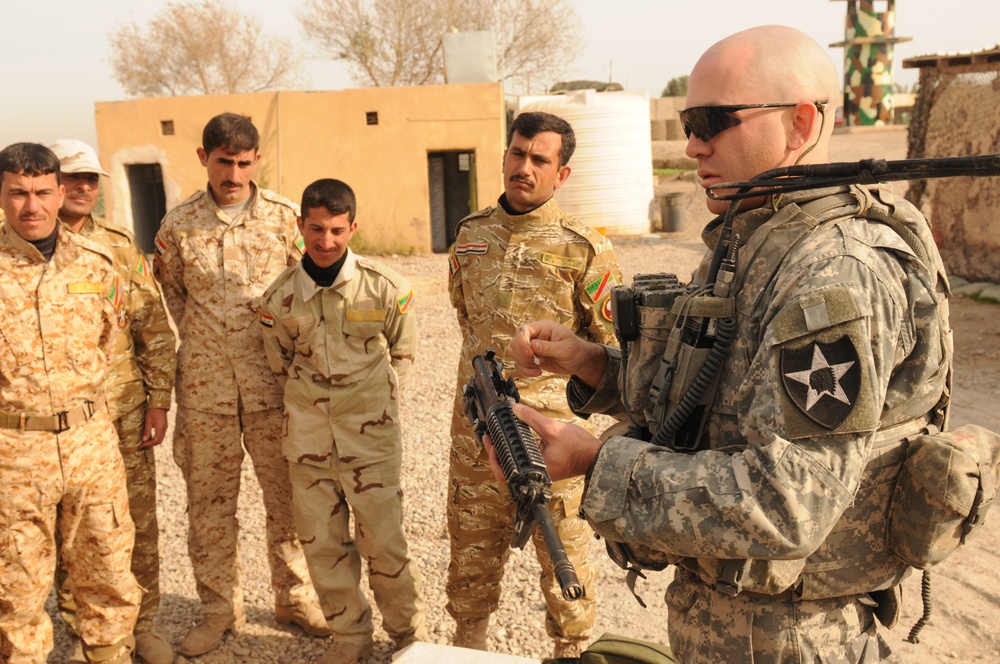 U.S. and Iraqi Soldiers Bond Through Training