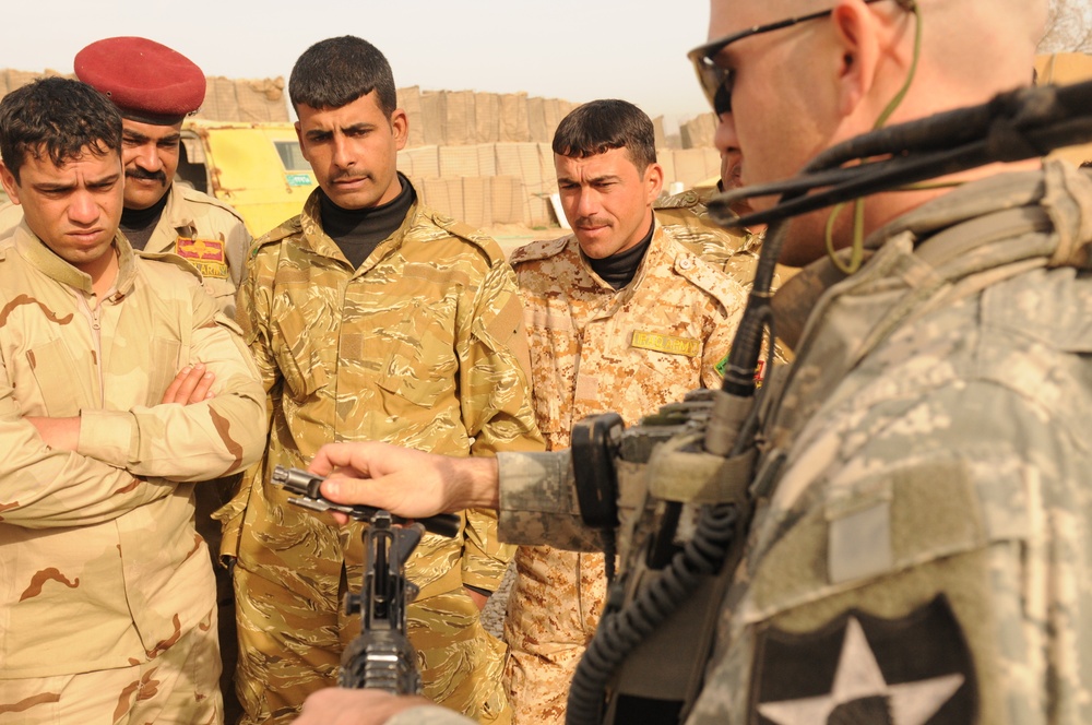 U.S. and Iraqi Soldiers Bond Through Training