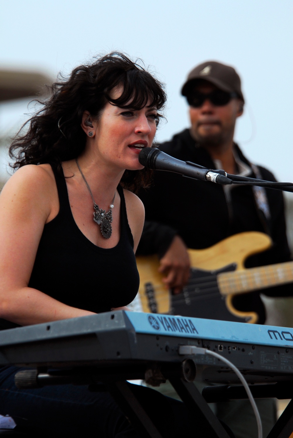 Keri Noble performs for troops in Baghdad