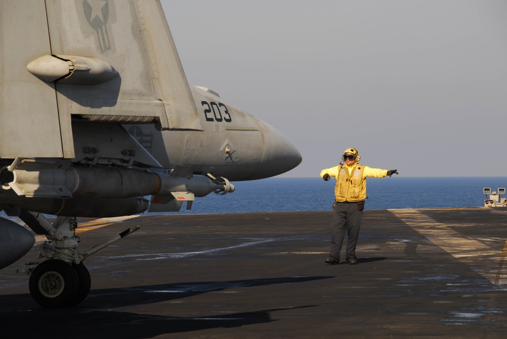 U.S. 5th Fleet Operations Continue