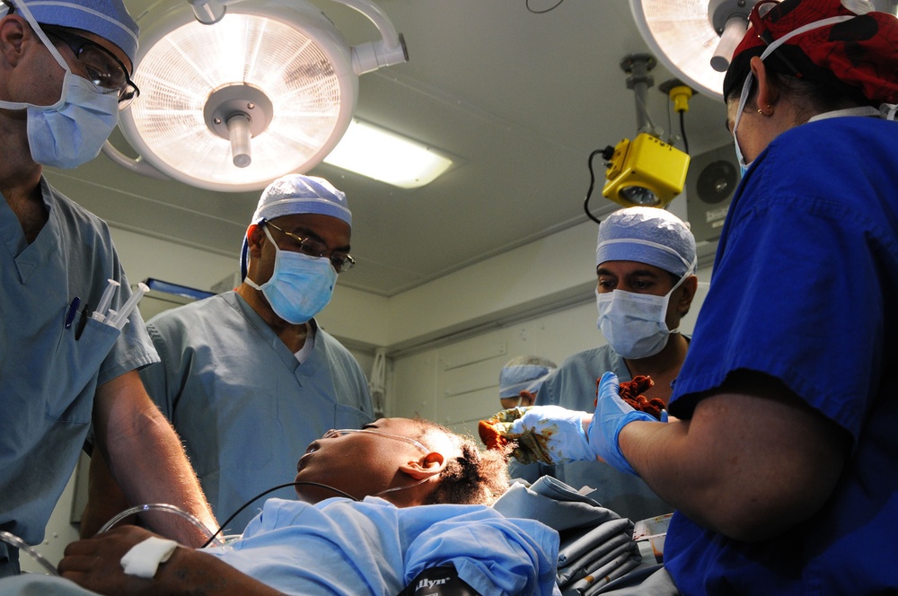 Dr. Sanjay Gupta helps in Haiti Relief efforts