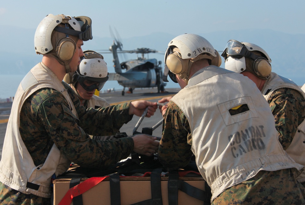 First wave of Marines lands in Haiti