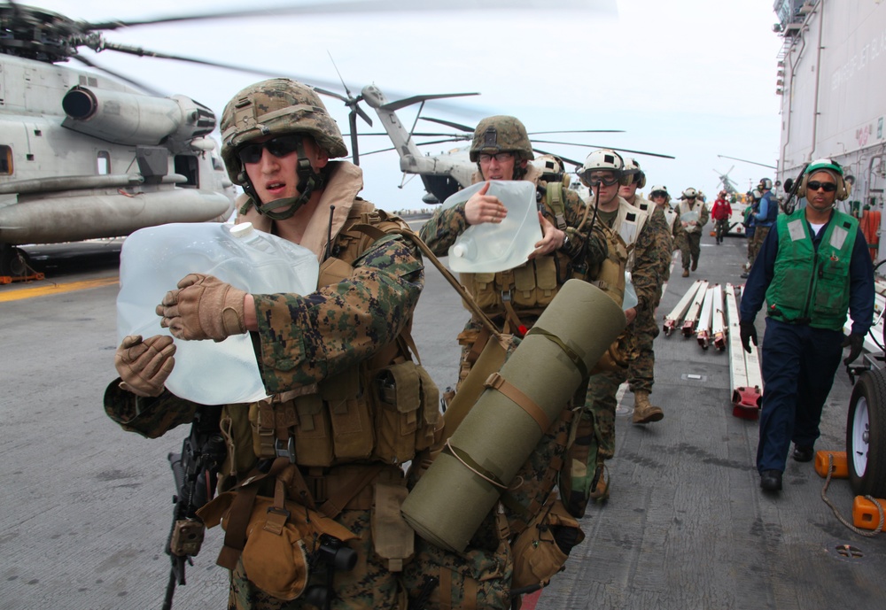 First wave of Marines lands in Haiti
