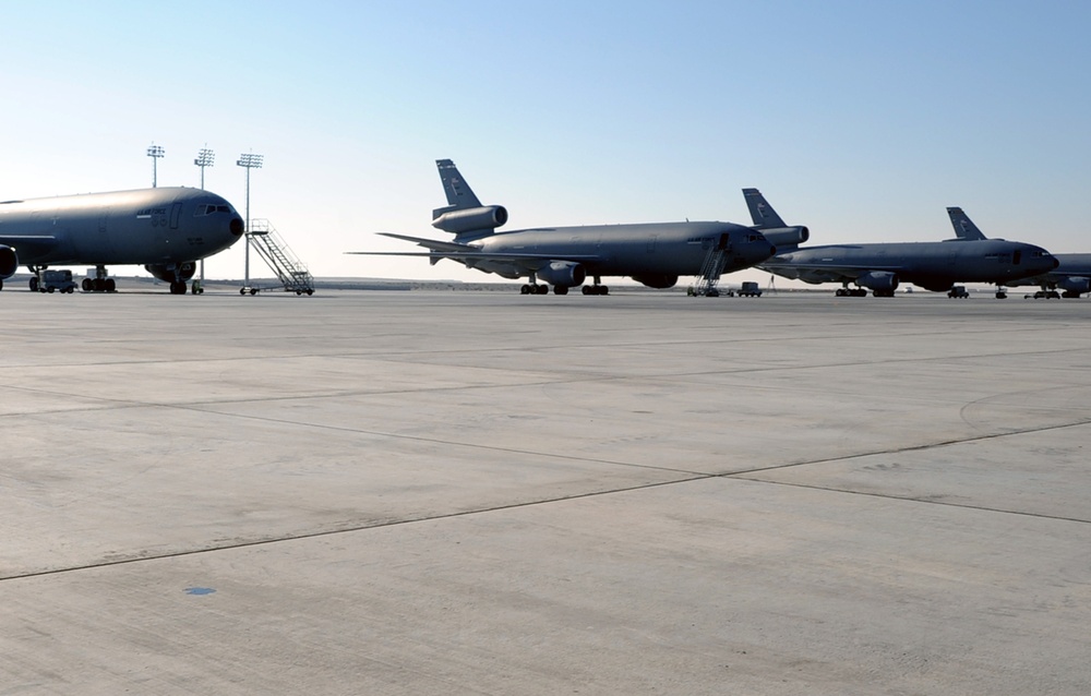 KC-10 Extenders in Southwest Asia