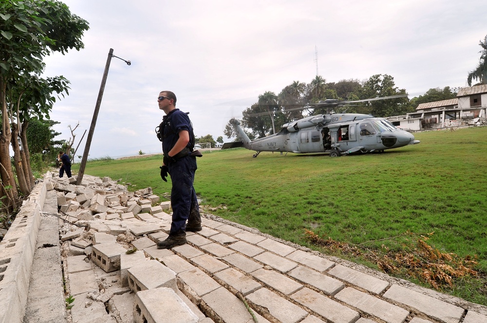 Navy Personnel Assist in Haitian Relief Efforts