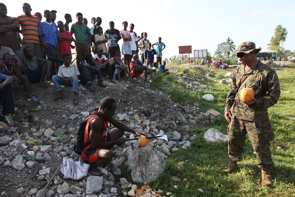 22nd MEU Marines Bring Supplies to Haitians