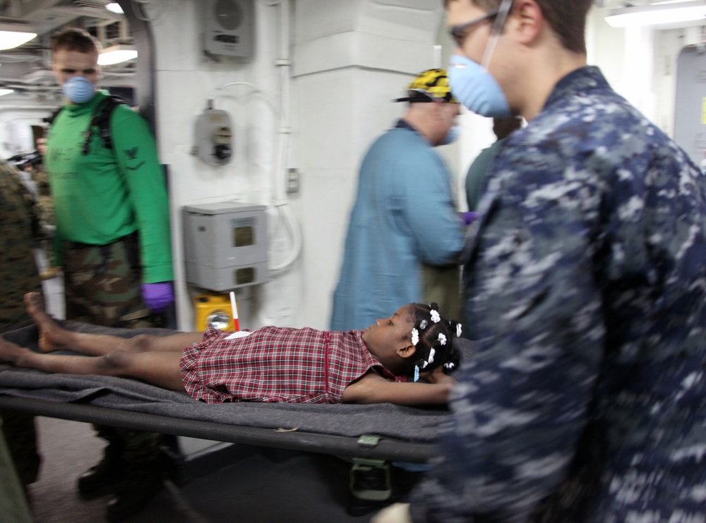 22nd MEU, Bataan Amphibious Ready Group, aid Haitian disaster victims