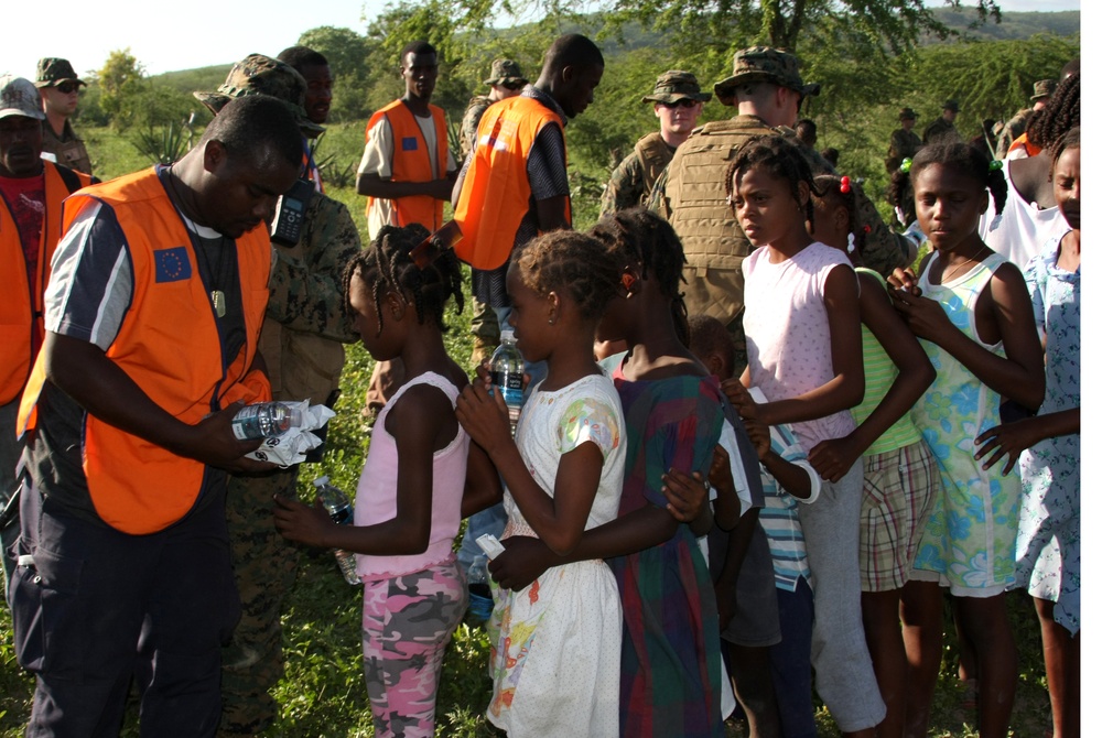 22nd MEU delivers aid to Haiti's southern coast