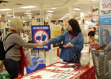 Fort Irwin Red Cross station hosts volunteer drive