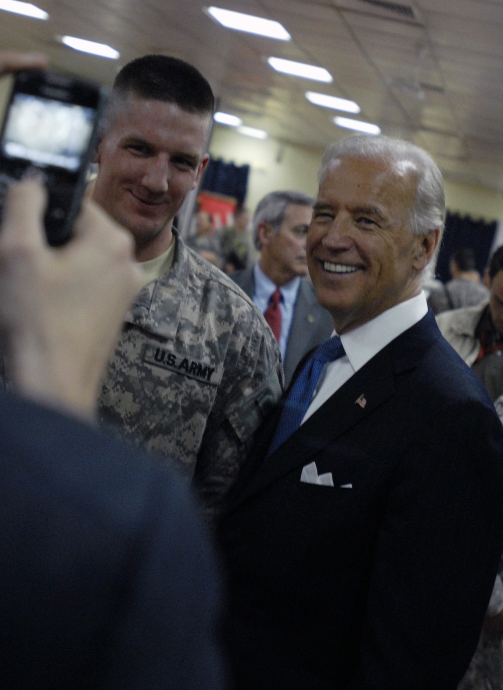 U.S. vice president visits 4-2 Stryker Brigade Combat Team