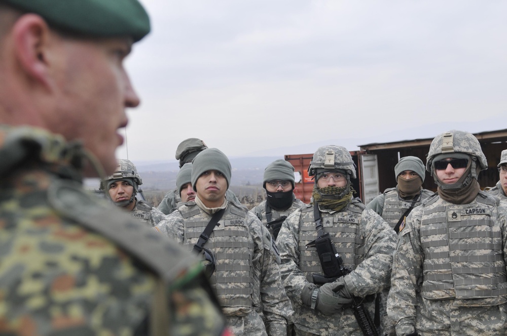 dvids-images-u-s-and-german-kosovo-force-soldiers-join-to-earn-the