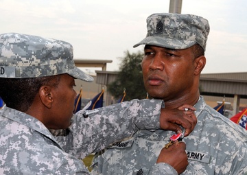 Third Army Bids Farewell to Senior Leader in Qatar