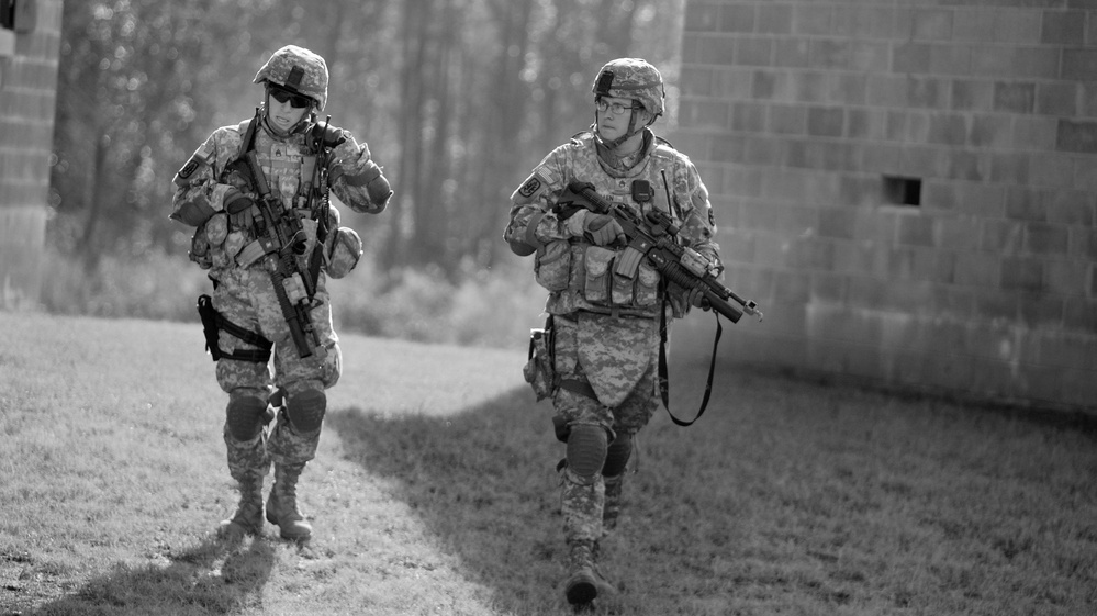 Tennessee National Guard soldiers train