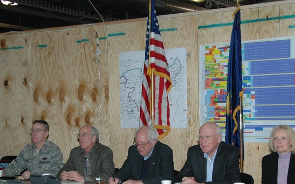 Vermont Delegation Visits Deploying Soldiers