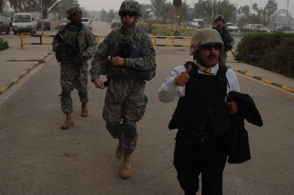 Wasit Provincial Reconstruction Team troops assess hospital in Kut