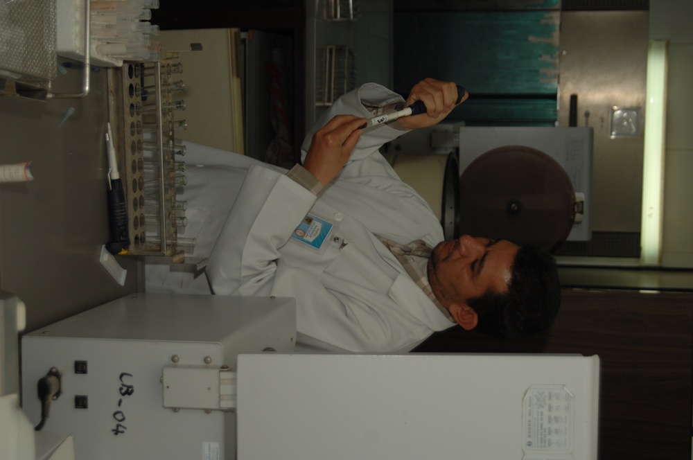 Wasit Provincial Reconstruction Team troops assess hospital in Kut