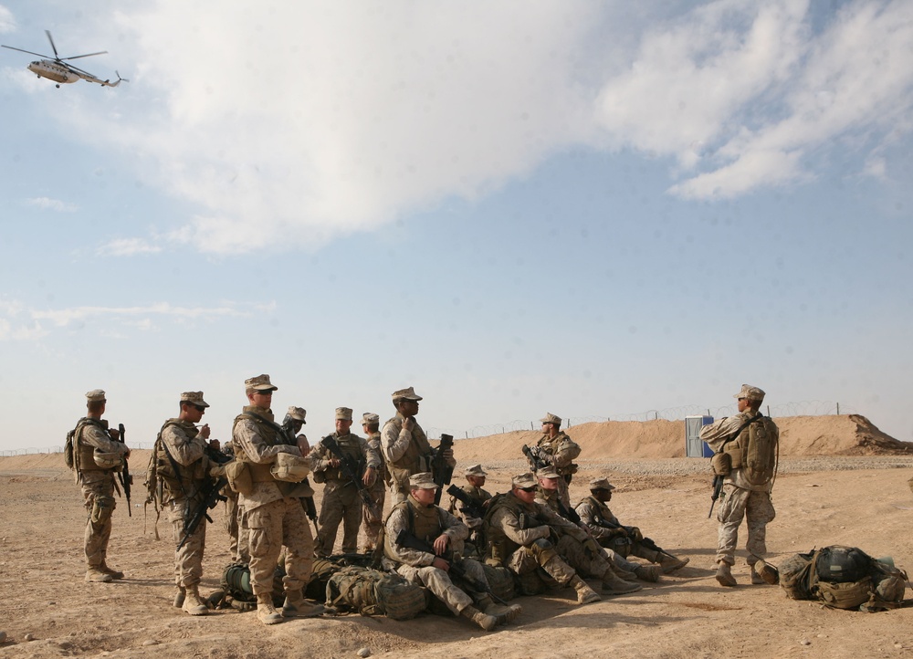 Marines prepare for Helmand campaign with shooting drills