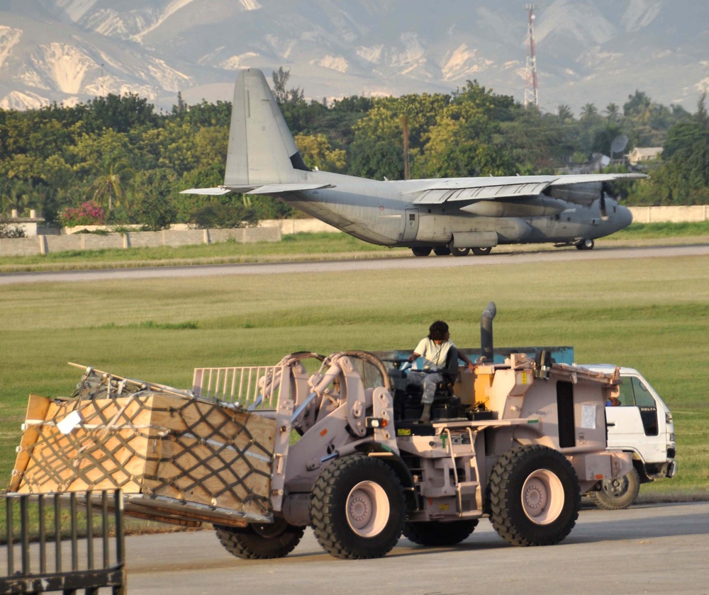 Joint Task Force Organizes Haitian Airport