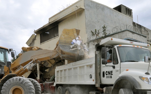 2BCT Partners With Haitian Government to Restore Transportation Routes in Port-au-Prince