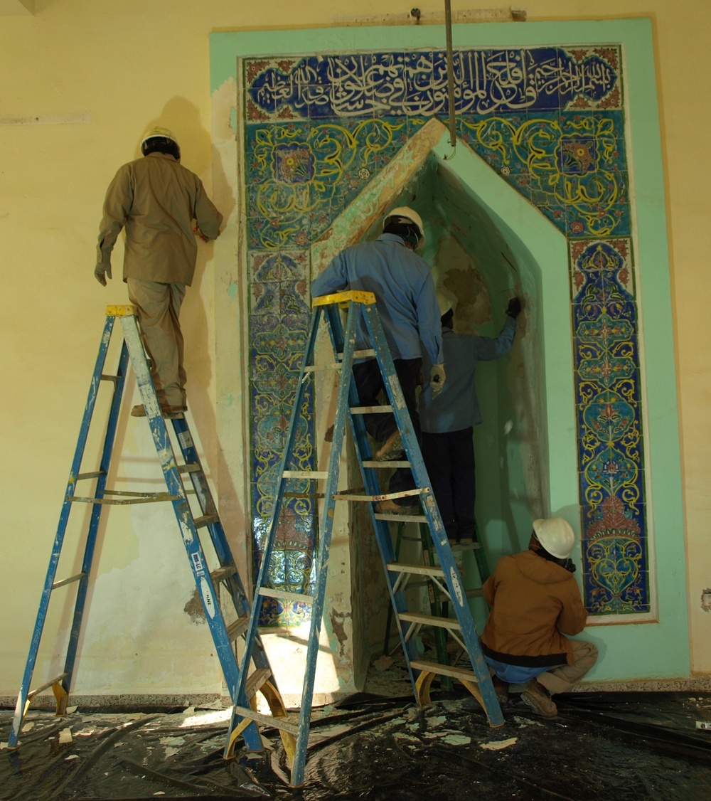 Military officials, Muslims renovate mosque at Taji