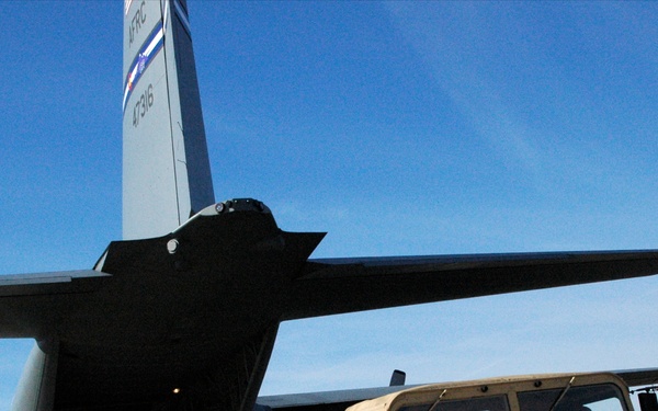 Total Force Crew Delivers Soldiers, Communication Equipment to Haiti