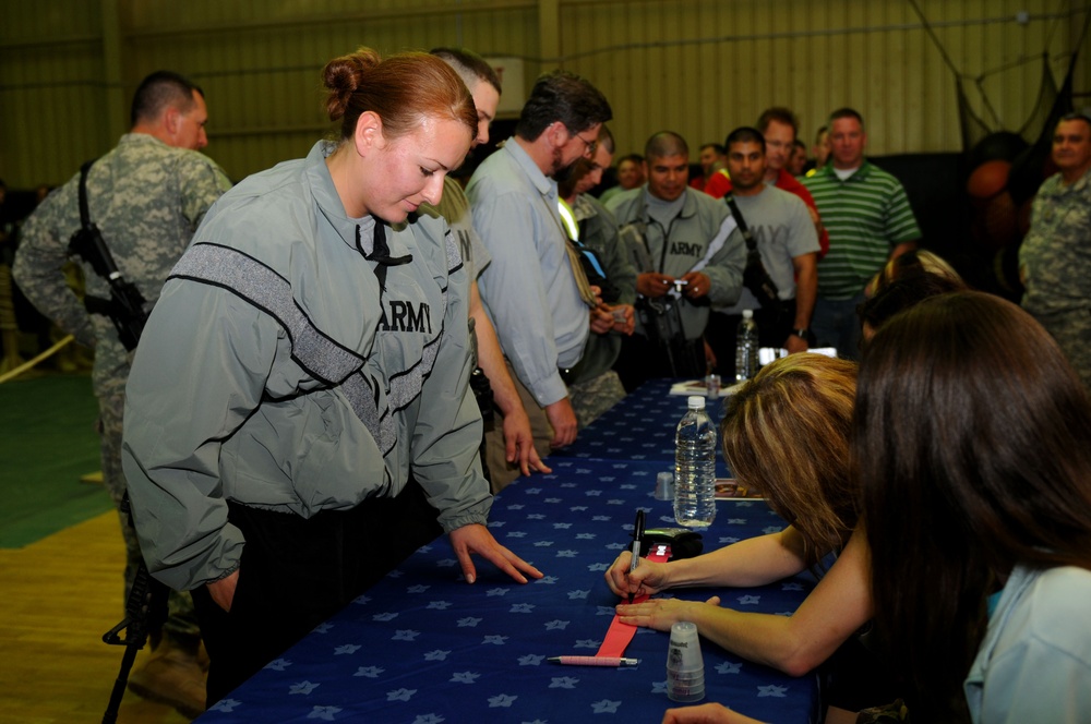 Speicher service members rock out with 'the girls'