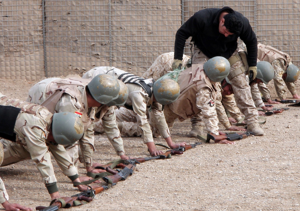 1-38 Infantry Soldiers help train Iraqi recruits for elite team