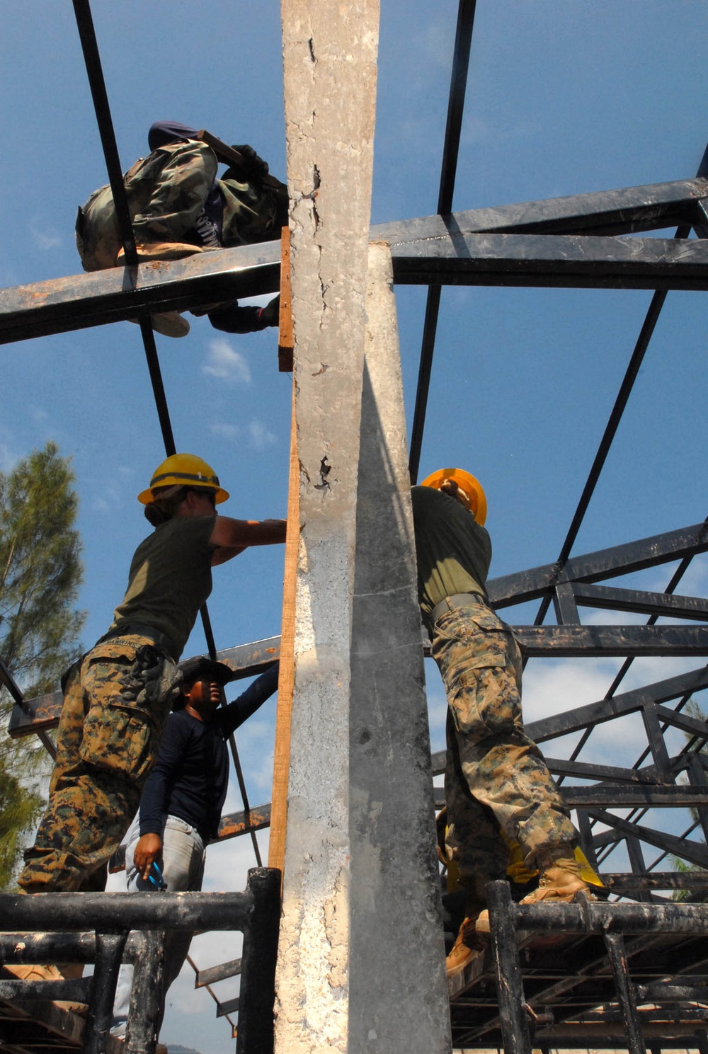 Engineers build buildings, relationships during CG10