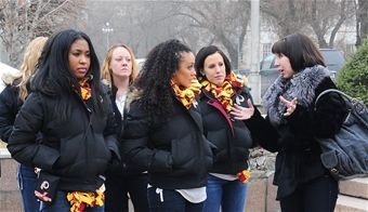 Redskins cheerleaders entertained by gifted musicians